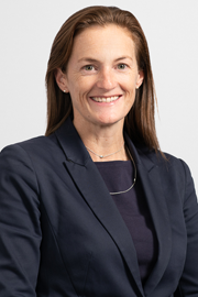 Mandi Mees headshot